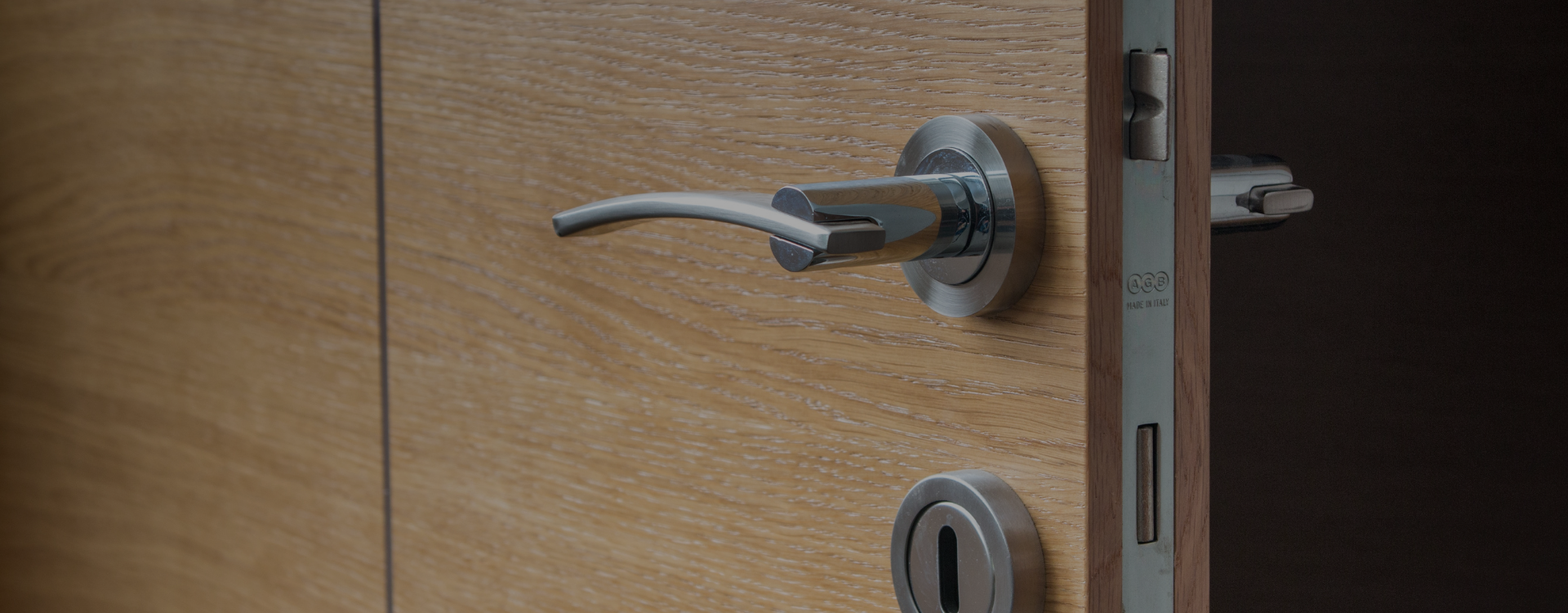 Akcesoria do drzwi <br /></noscript>
i podłóg